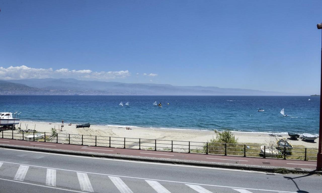 Casa Vacanza Mamma Maria Villa เมสซีนา ภายนอก รูปภาพ